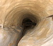 Tunel v jeskyni