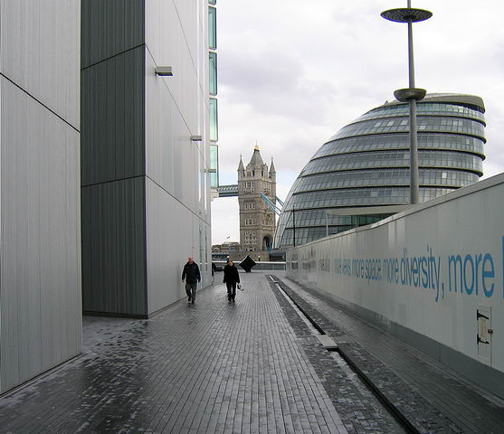 Radnice a Tower Bridge