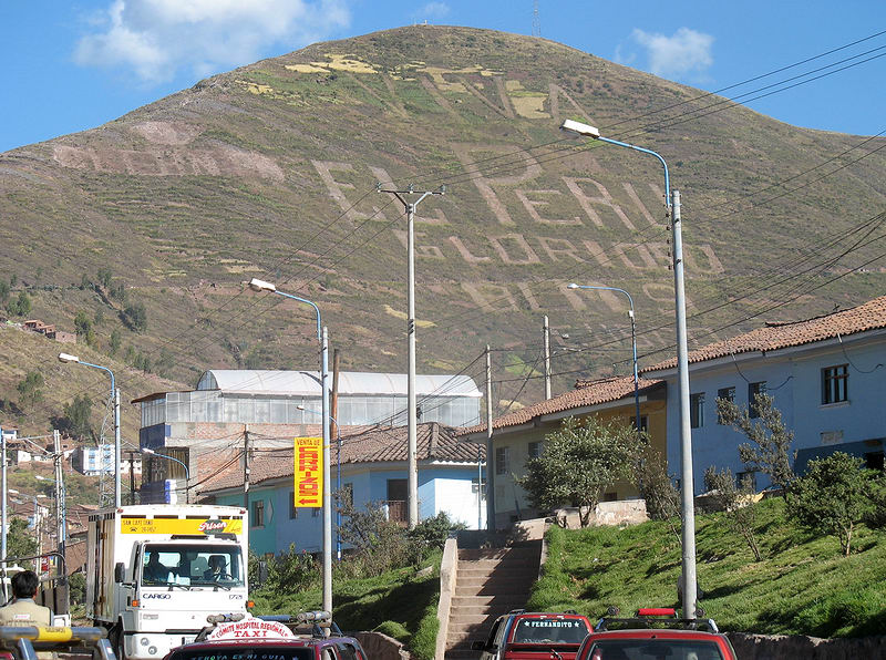 V Peru obvykl nacionalistick npisy po kopcch